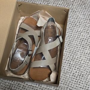 Chaco Women's Beige Leather Strappy Sandals